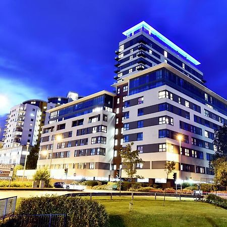 Linx Apartments Skyline Plaza باسينغستوك المظهر الخارجي الصورة