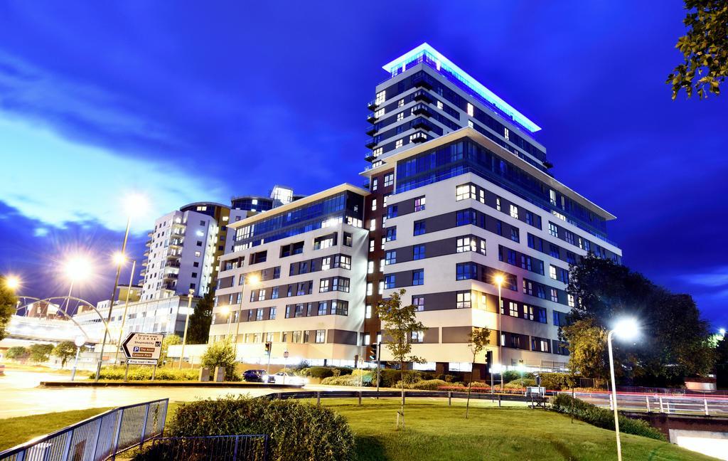 Linx Apartments Skyline Plaza باسينغستوك المظهر الخارجي الصورة