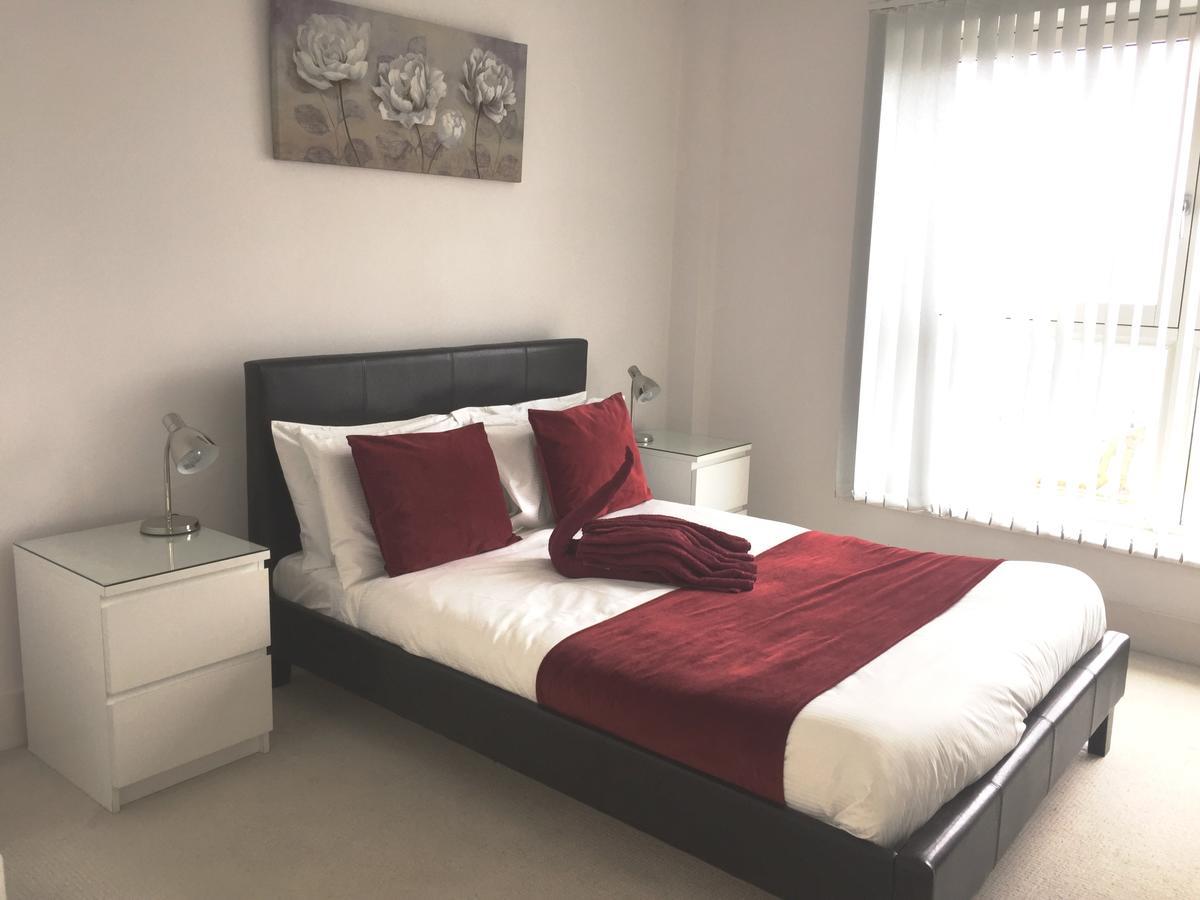 Linx Apartments Skyline Plaza باسينغستوك المظهر الخارجي الصورة