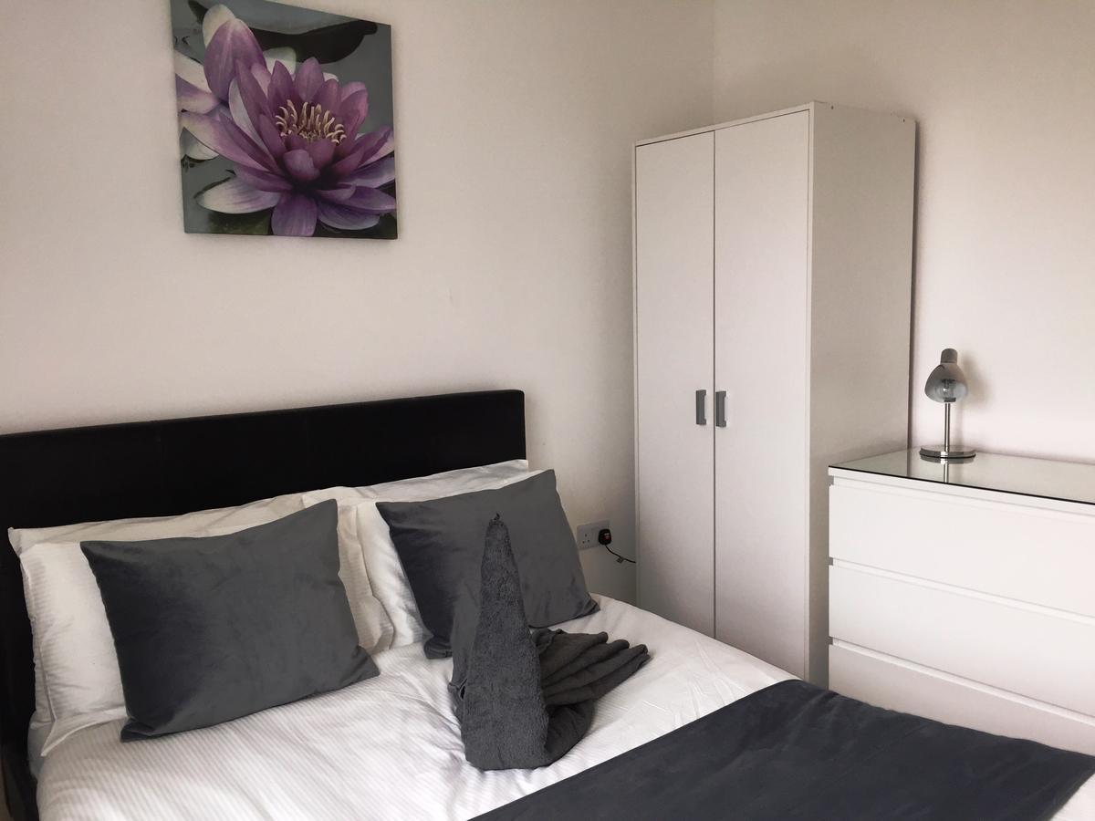 Linx Apartments Skyline Plaza باسينغستوك المظهر الخارجي الصورة
