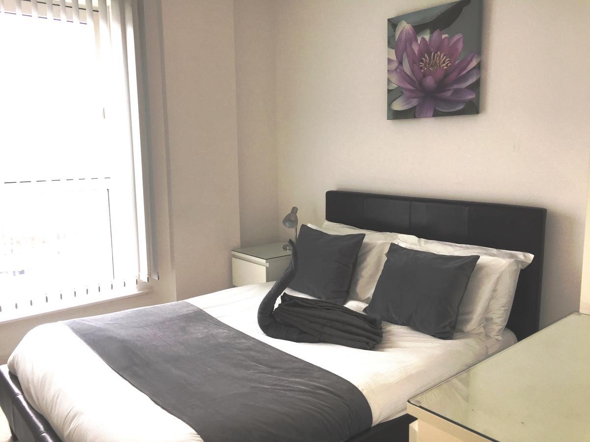Linx Apartments Skyline Plaza باسينغستوك المظهر الخارجي الصورة